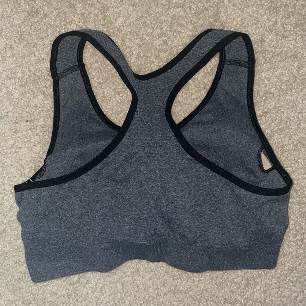 Old Navy Active Sports Bra, Women’s Size Large, Great Condition! Some Wear